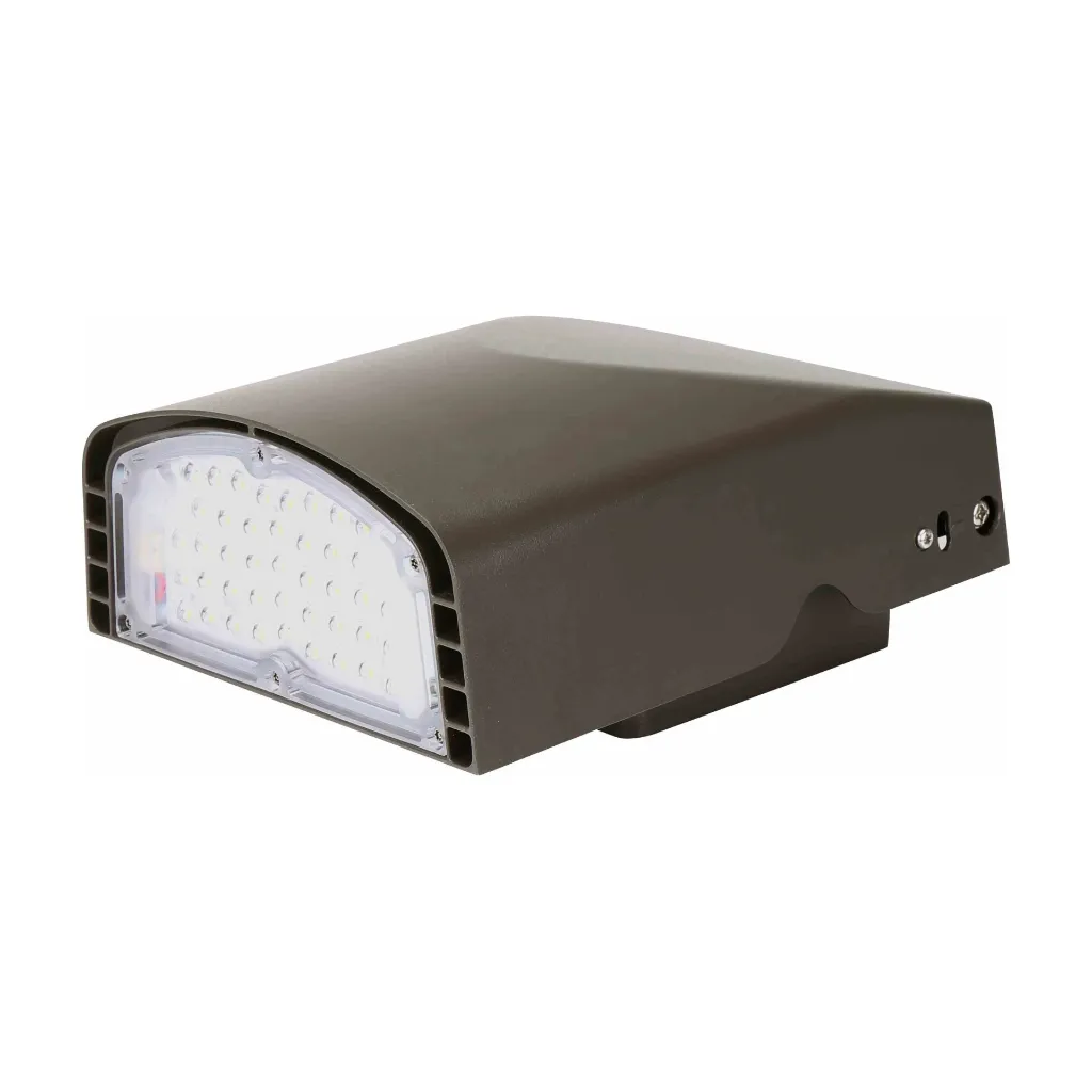 wall-pack-adjustable_3-angle-lens.webp